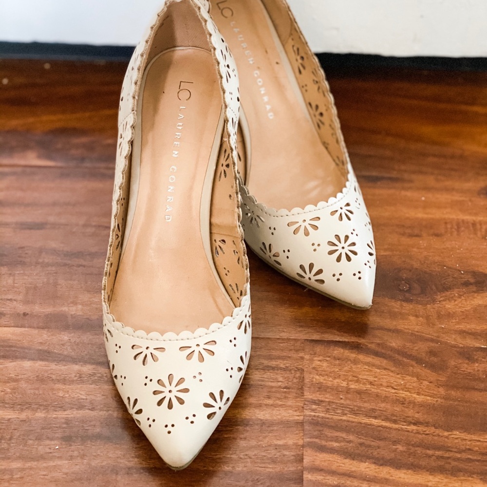 Lauren Conrad Nude Floral size 8 heel